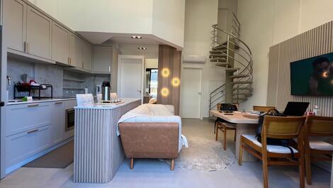 Lindo apartamento duplex Garden com 2 suítes em Mariscal