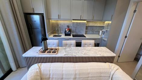 Lindo apartamento duplex Garden com 2 suítes em Mariscal