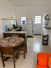 Casa charmosa em condomínio -Cibratel II- Itanhaém