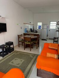 Casa charmosa em condomínio -Cibratel II- Itanhaém