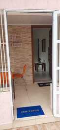 CASA PRAIA GRANDE OCIAN, DOIS DORMIT COM SUITE, DUAS QUADRAS DA PRAIA