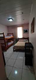 CASA PRAIA GRANDE OCIAN, DOIS DORMIT COM SUITE, DUAS QUADRAS DA PRAIA