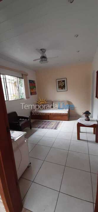 Casa para aluguel de temporada em Praia Grande (Ocian)