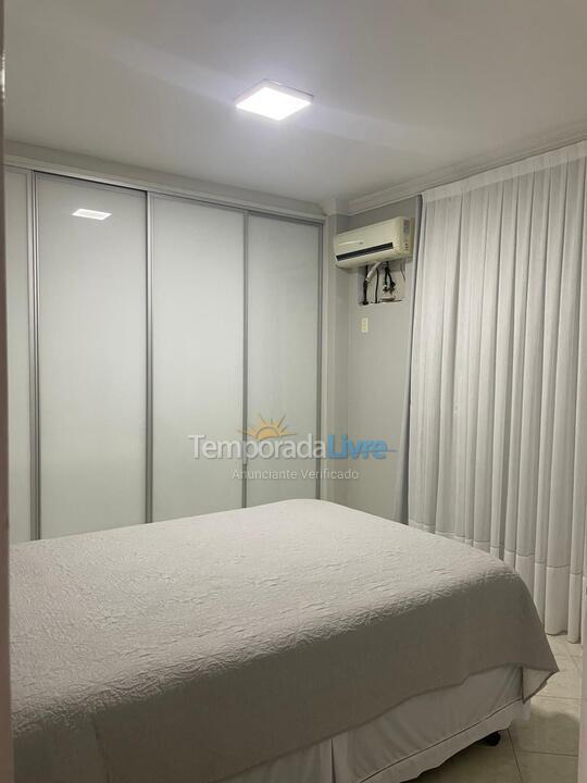 Apartamento para aluguel de temporada em Itapema (Meia Praia)