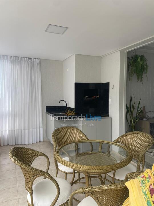 Apartamento para aluguel de temporada em Itapema (Meia Praia)