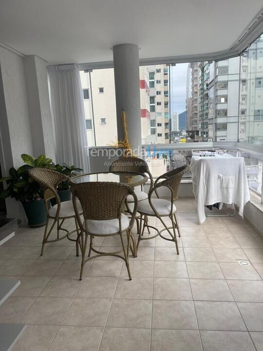 Apartamento para aluguel de temporada em Itapema (Meia Praia)
