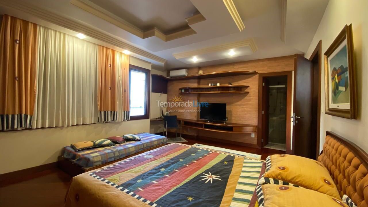 Apartamento para aluguel de temporada em Balneário Camboriú (Centro)