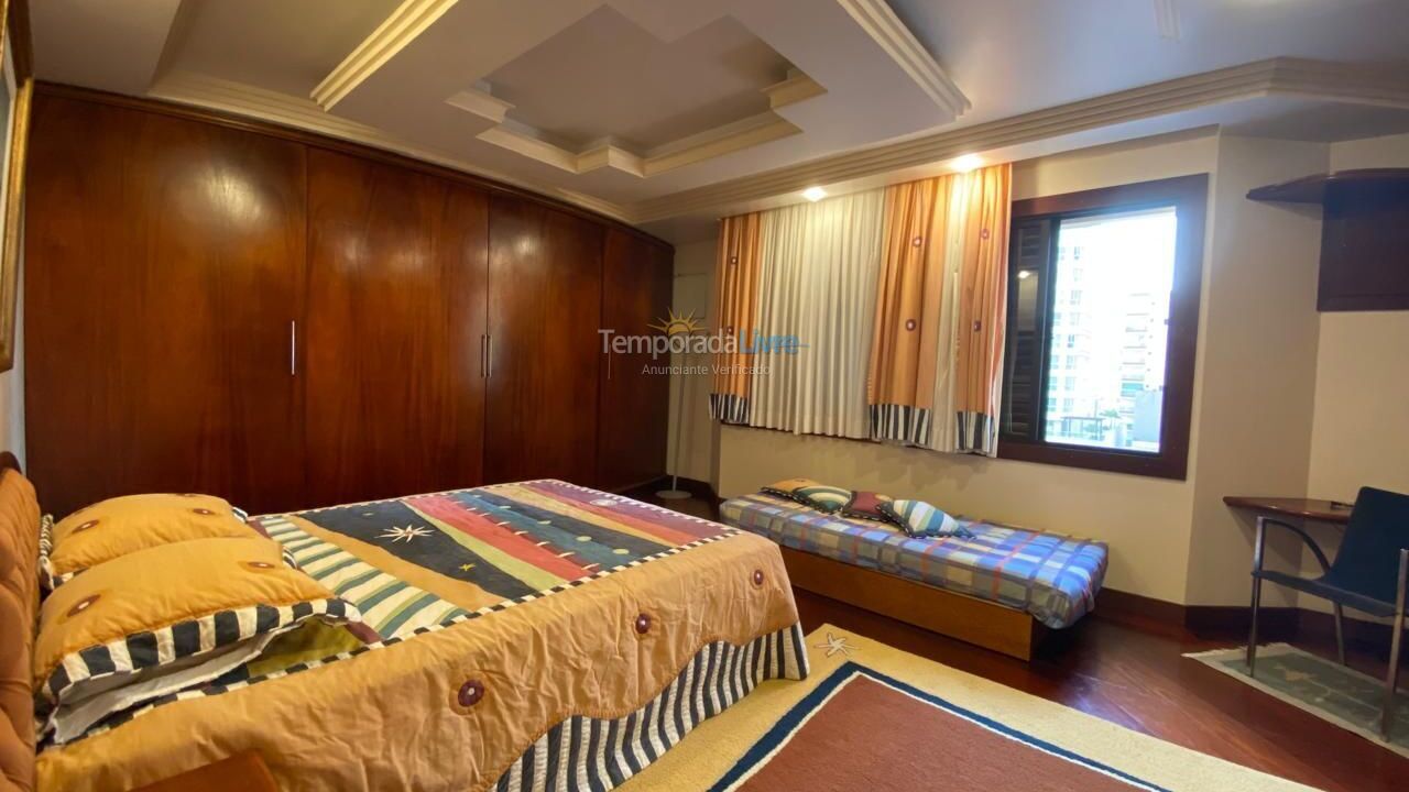 Apartamento para aluguel de temporada em Balneário Camboriú (Centro)
