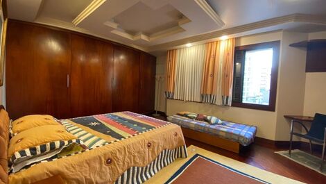 TEMPORADA- APARTAMENTO 2 SUITES NO CENTRO DE BALNEARIO CAMBORIU