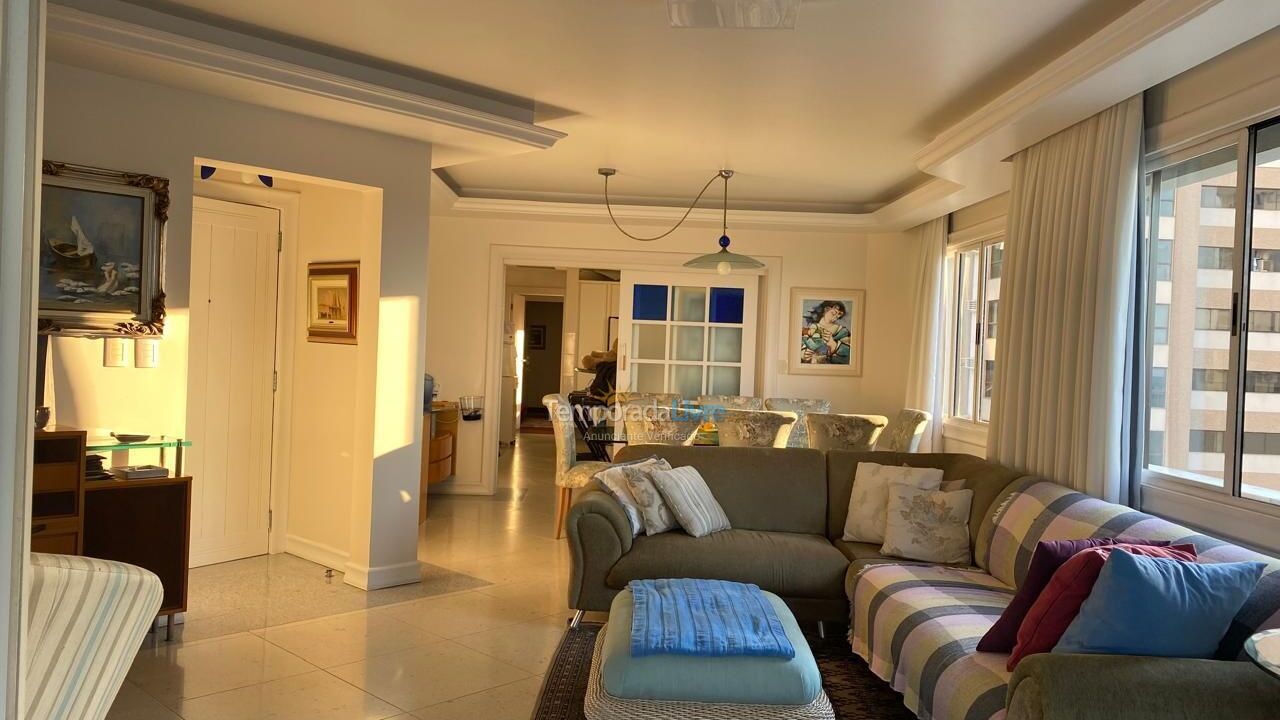 Apartamento para aluguel de temporada em Balneário Camboriú (Centro)