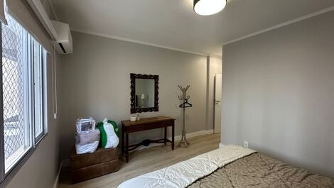 TEMPORADA - APARTAMENTO DE 3 HABITACIONES EN EL CENTRO DE BALNEARIO CAMBORIU