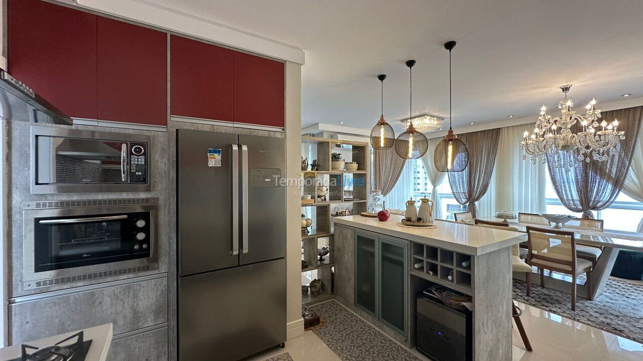 Apartment for vacation rental in Balneário Camboriú (Centro)