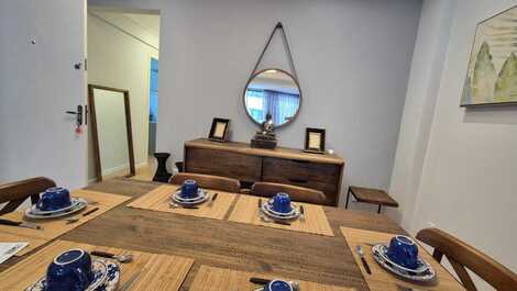 TEMPORADA- APARTAMENTO 3 DORMITORIOS NO CENTRO DE BALNEARIO CAMBORIU