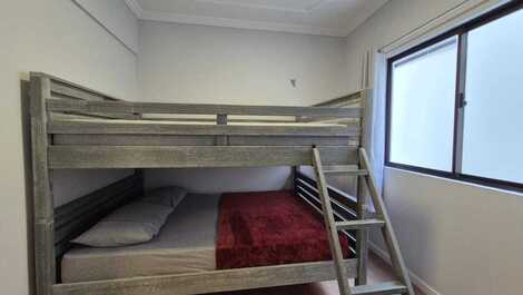 TEMPORADA- APARTAMENTO 3 DORMITORIOS NO CENTRO DE BALNEARIO CAMBORIU