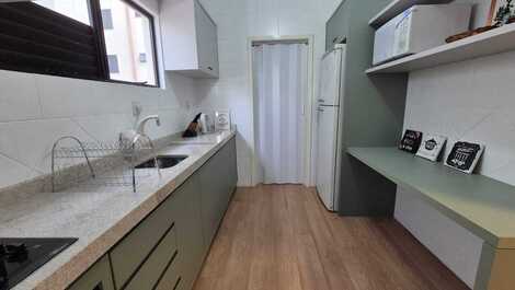 TEMPORADA- APARTAMENTO 3 DORMITORIOS NO CENTRO DE BALNEARIO CAMBORIU