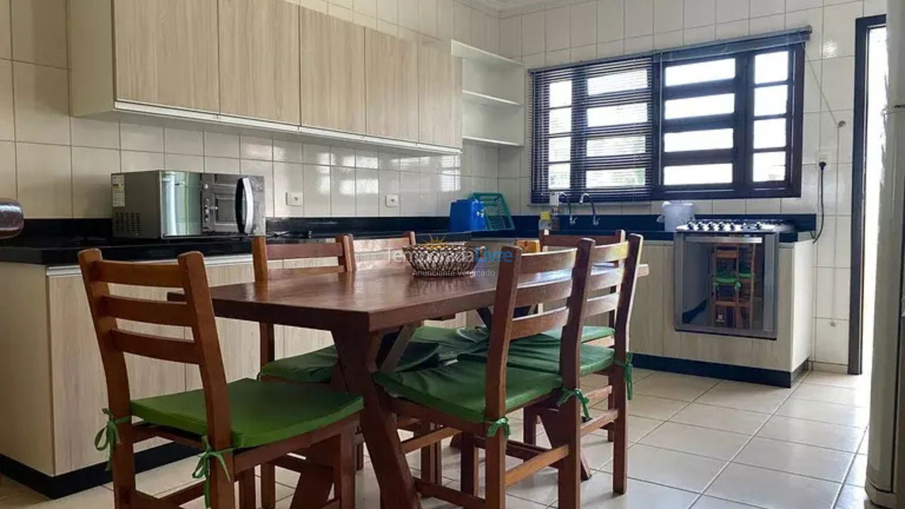 House for vacation rental in Bombinhas (Praia de Bombas)