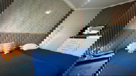 Apartamento com 3 dormitórios climatizados em Bombas para 8 pessoas