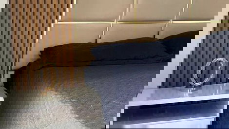 Apartamento com 3 dormitórios climatizados em Bombas para 8 pessoas