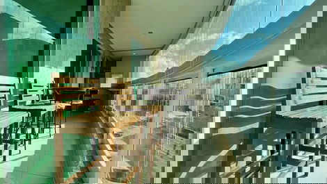 Apartamento com 3 dormitórios climatizados em Bombas para 8 pessoas