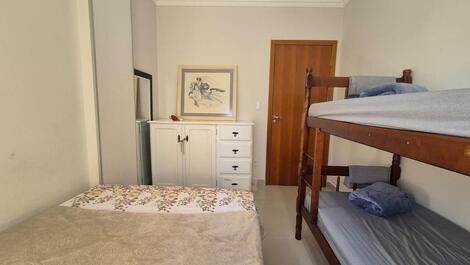 TEMPORADA- APARTAMENTO 2 DORMITORIOS NO CENTRO DE BALNEARIO CAMBORIU