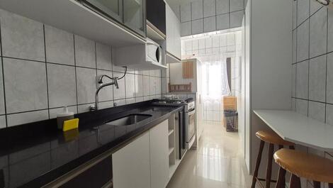 TEMPORADA- APARTAMENTO 2 DORMITORIOS NO CENTRO DE BALNEARIO CAMBORIU