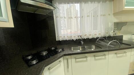 TEMPORADA- APARTAMENTO 3 SUITES NO CENTRO DE BALNEARIO CAMBORIU
