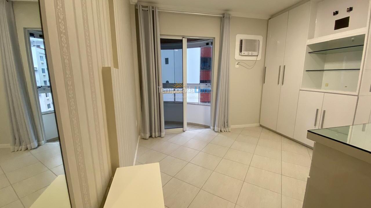 Apartamento para aluguel de temporada em Balneário Camboriú (Centro)