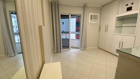 TEMPORADA- APARTAMENTO 3 SUITES NO CENTRO DE BALNEARIO CAMBORIU