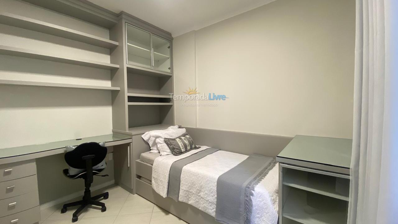Apartamento para aluguel de temporada em Balneário Camboriú (Centro)
