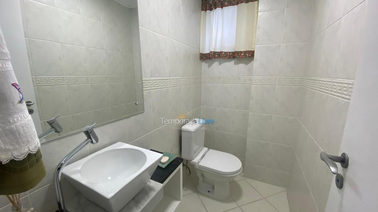 Apartamento para aluguel de temporada em Balneário Camboriú (Centro)