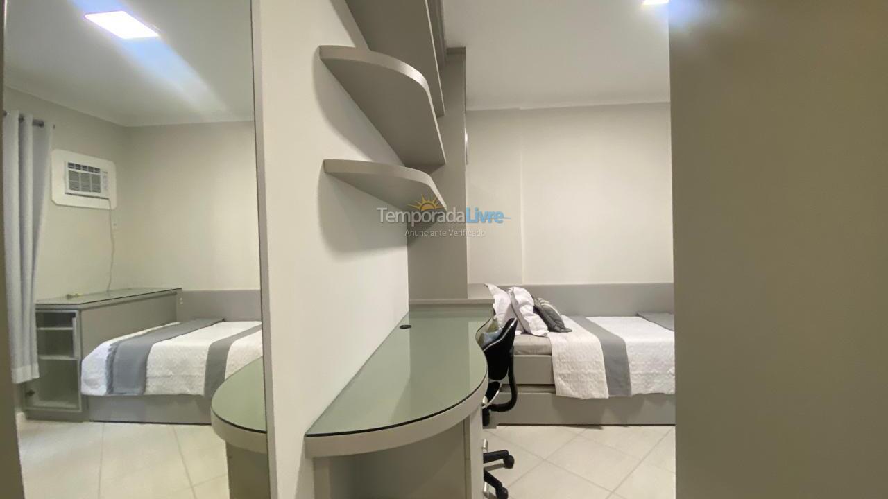 Apartamento para aluguel de temporada em Balneário Camboriú (Centro)
