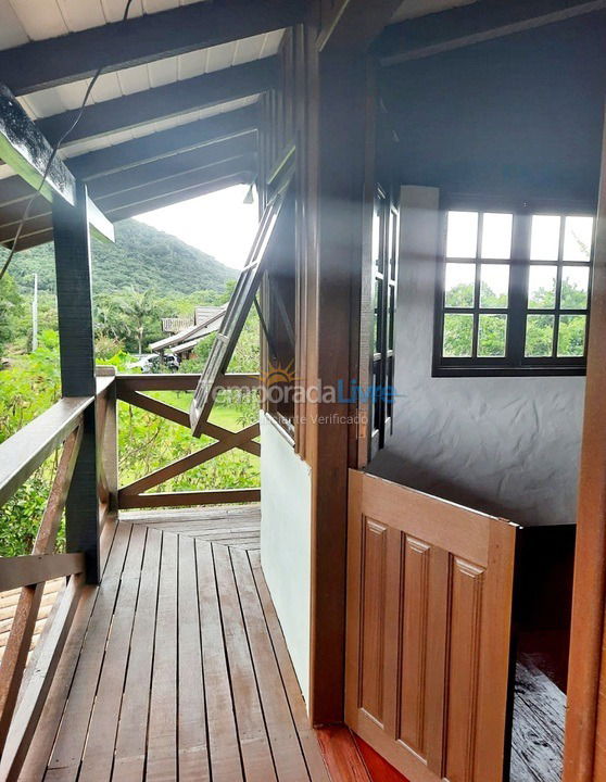 2°piso varanda  Casa para aluguel de temporada em Palhoça (Guarda do Embaú)