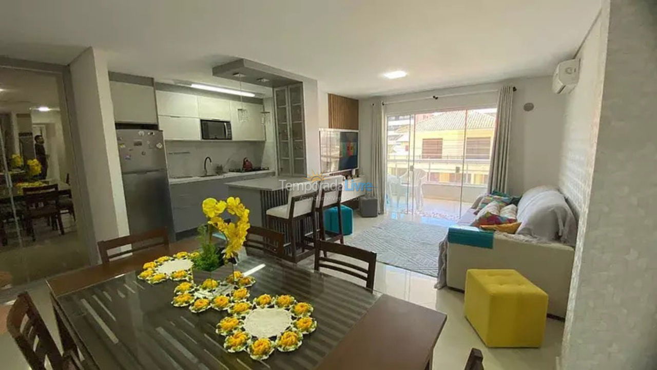 Apartamento para aluguel de temporada em Bombinhas (Praia de Bombas)