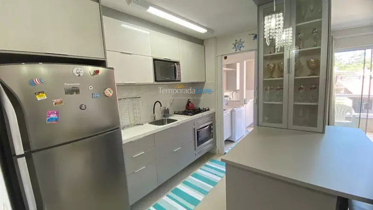 Apartamento para aluguel de temporada em Bombinhas (Praia de Bombas)