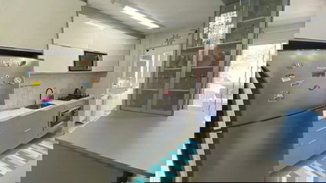 Apartamento 02 dormitórios com internet e ar condicionado para 6...