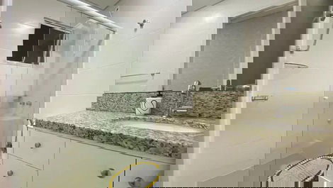 Apartamento 02 dormitórios com internet e ar condicionado para 6...