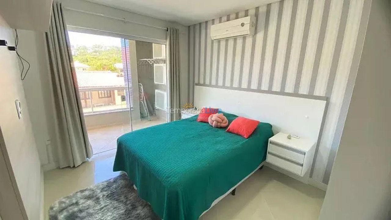 Apartamento para aluguel de temporada em Bombinhas (Praia de Bombas)