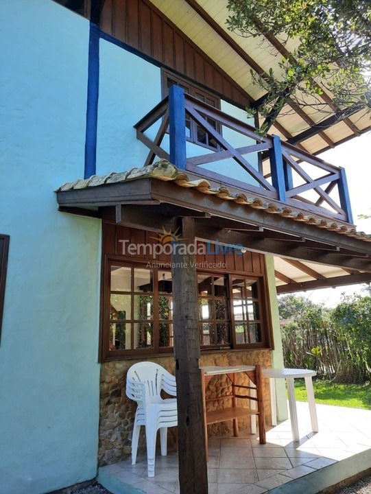 Varanda lateral  1°piso 🧘♀️🎶 Casa para aluguel de temporada em Palhoça (Guarda do Embaú)