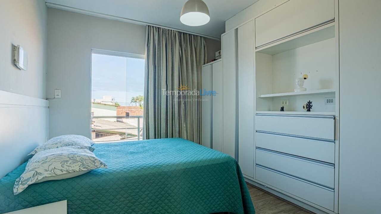 Casa para aluguel de temporada em Navegantes (Meia Praia)