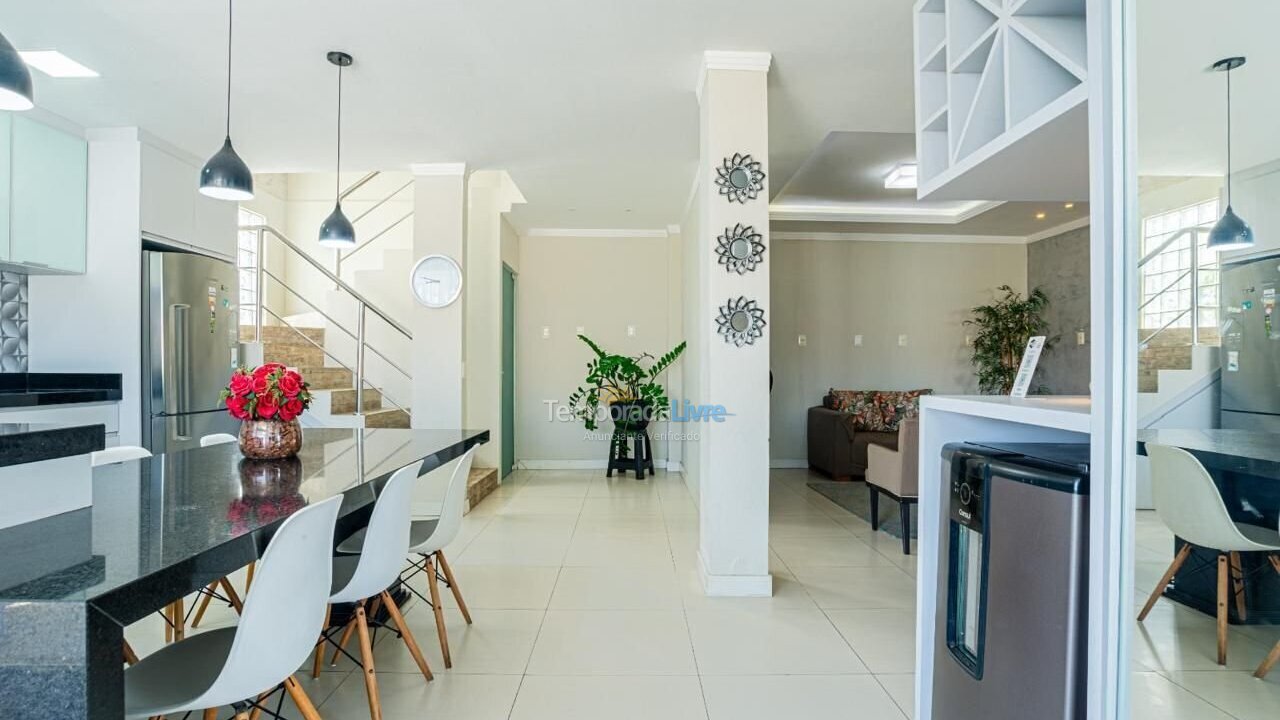 Casa para aluguel de temporada em Navegantes (Meia Praia)