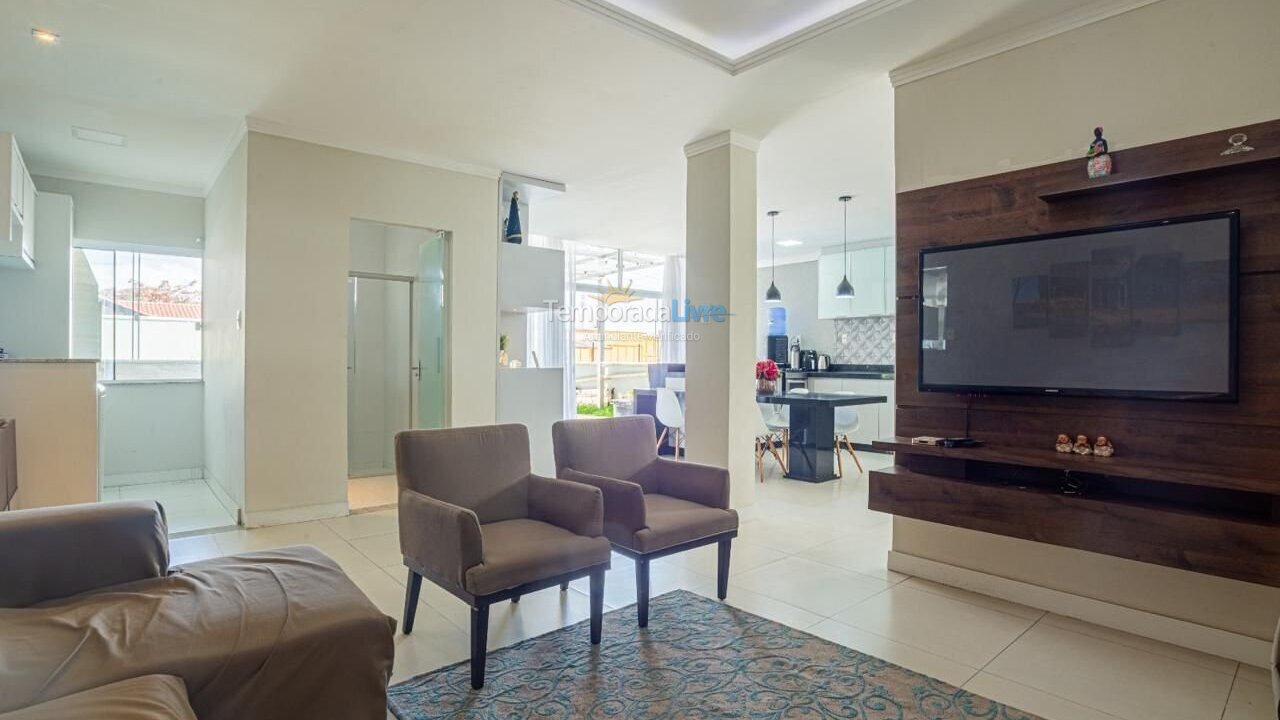 Casa para aluguel de temporada em Navegantes (Meia Praia)