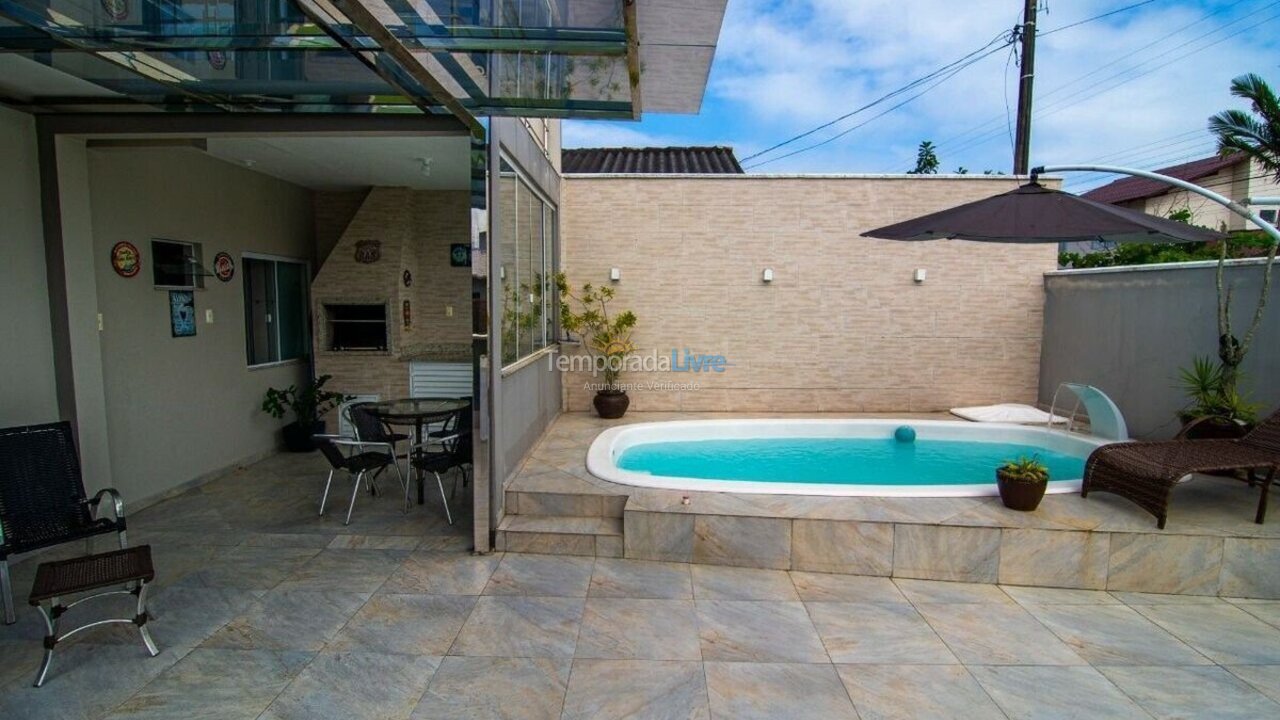 Casa para aluguel de temporada em Navegantes (Meia Praia)