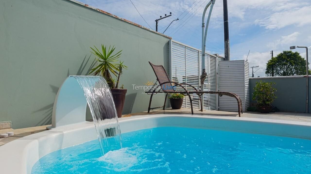 Casa para aluguel de temporada em Navegantes (Meia Praia)