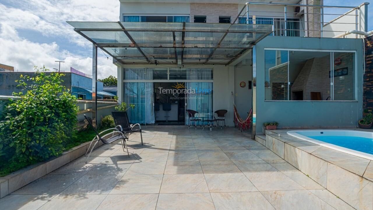 Casa para aluguel de temporada em Navegantes (Meia Praia)