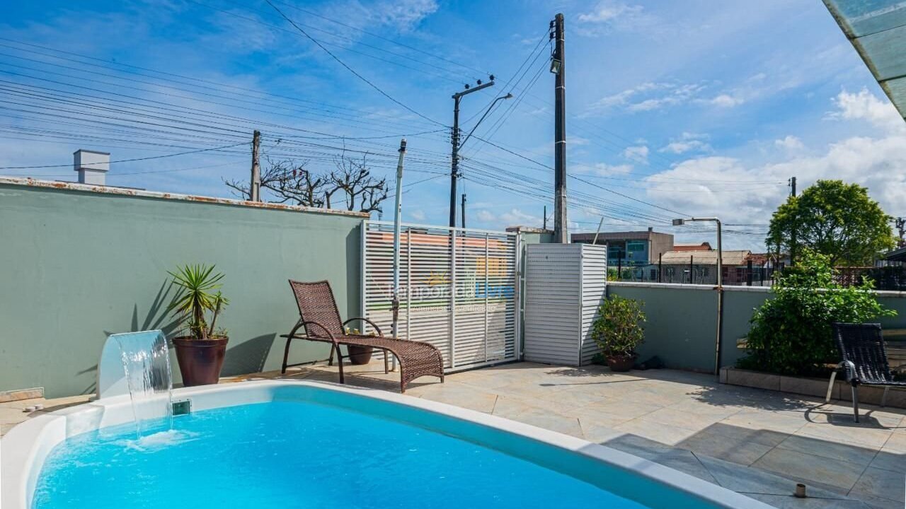 Casa para aluguel de temporada em Navegantes (Meia Praia)