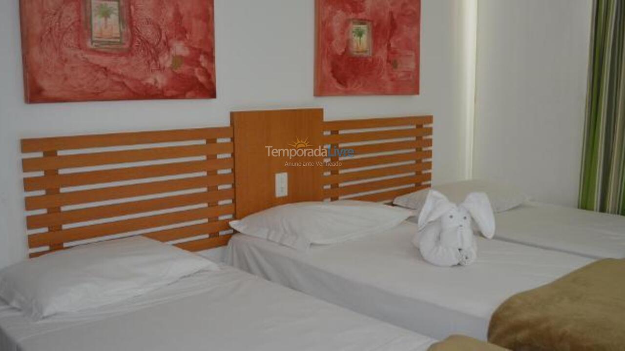 Camas na suíte família Apartamento para aluguel de temporada em Rio Quente (Esplanada do Rio Quente)