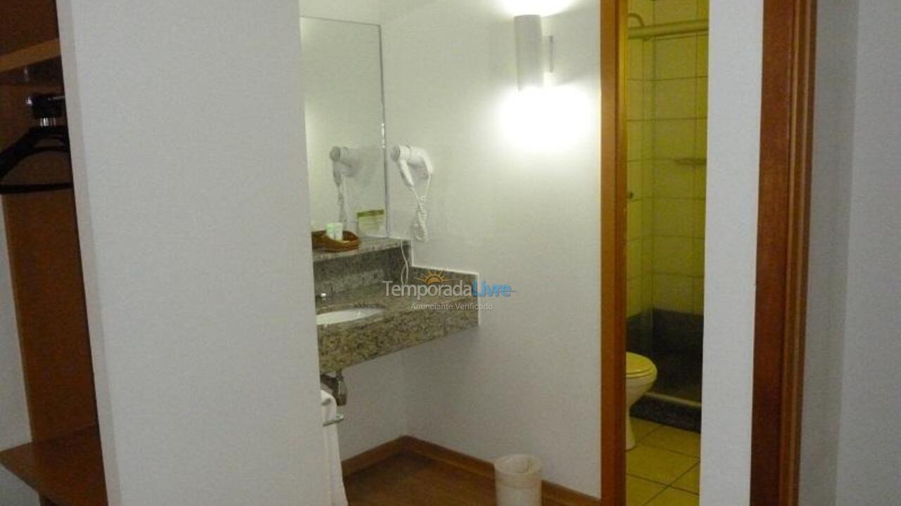 Lavabo Apartamento para aluguel de temporada em Rio Quente (Esplanada do Rio Quente)