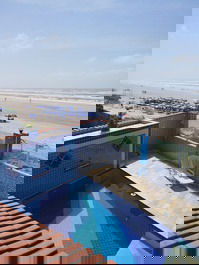 SOBRADO COM PISCINA, HIDRO E PRAINHA PÉ NA AREIA 😂⛱️🏊🏻