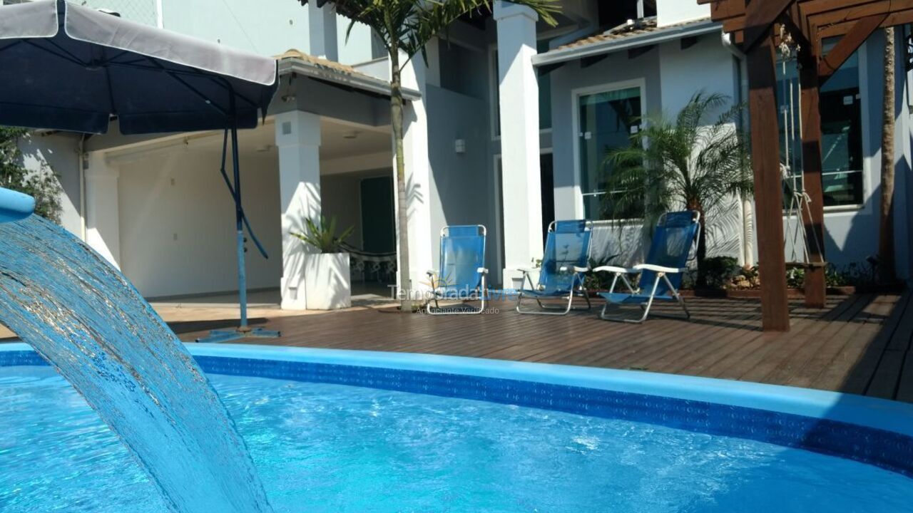 Casa para alquiler de vacaciones em Bombinhas (Mariscal)