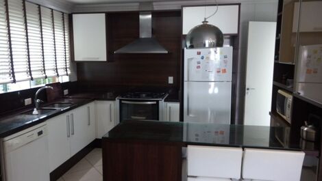 Apartamento = gran precio a 50 metros del mar.